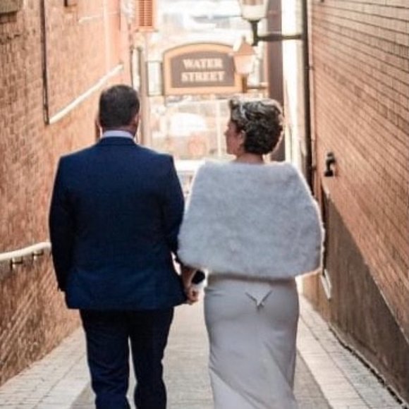 Faux Fur Wrap - Picture 4 of 4